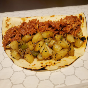Seasoned Potato with pulled pork